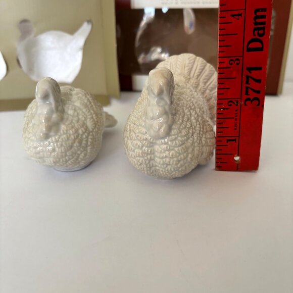 Williams Sonoma Woodland Turkey Salt Pepper Shakers‎ Fall Thanksgiving Decor New - Picture 7 of 11